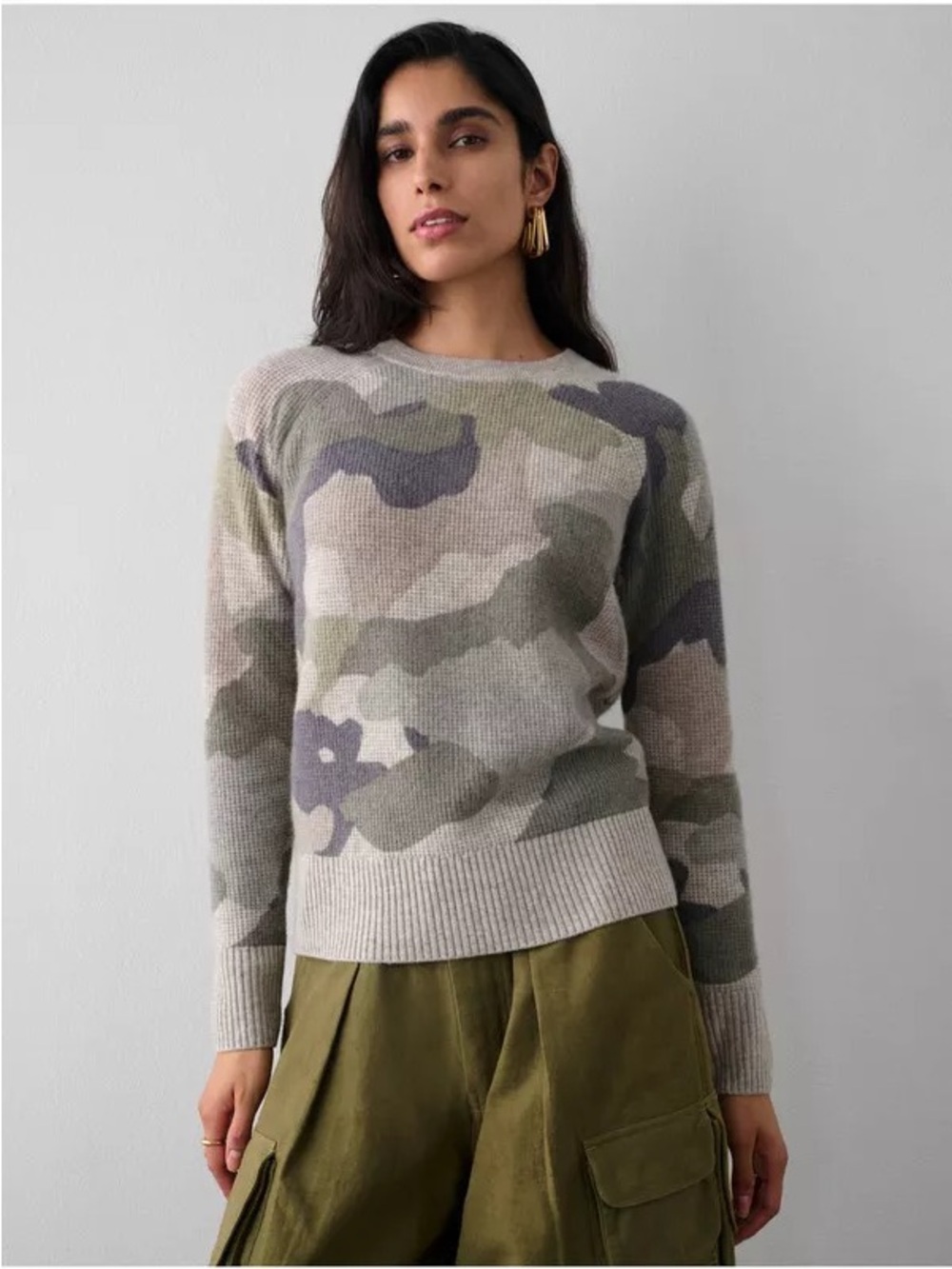 White + Warren Cashmere Camo Waffle Sweatshirt Sweater in Khaki Green
